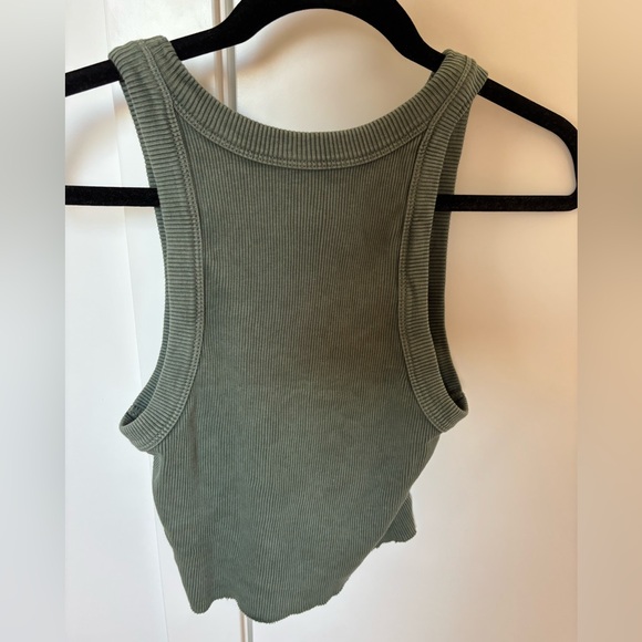 Green Ribbed Crop Tank Top - Picture 2 of 3